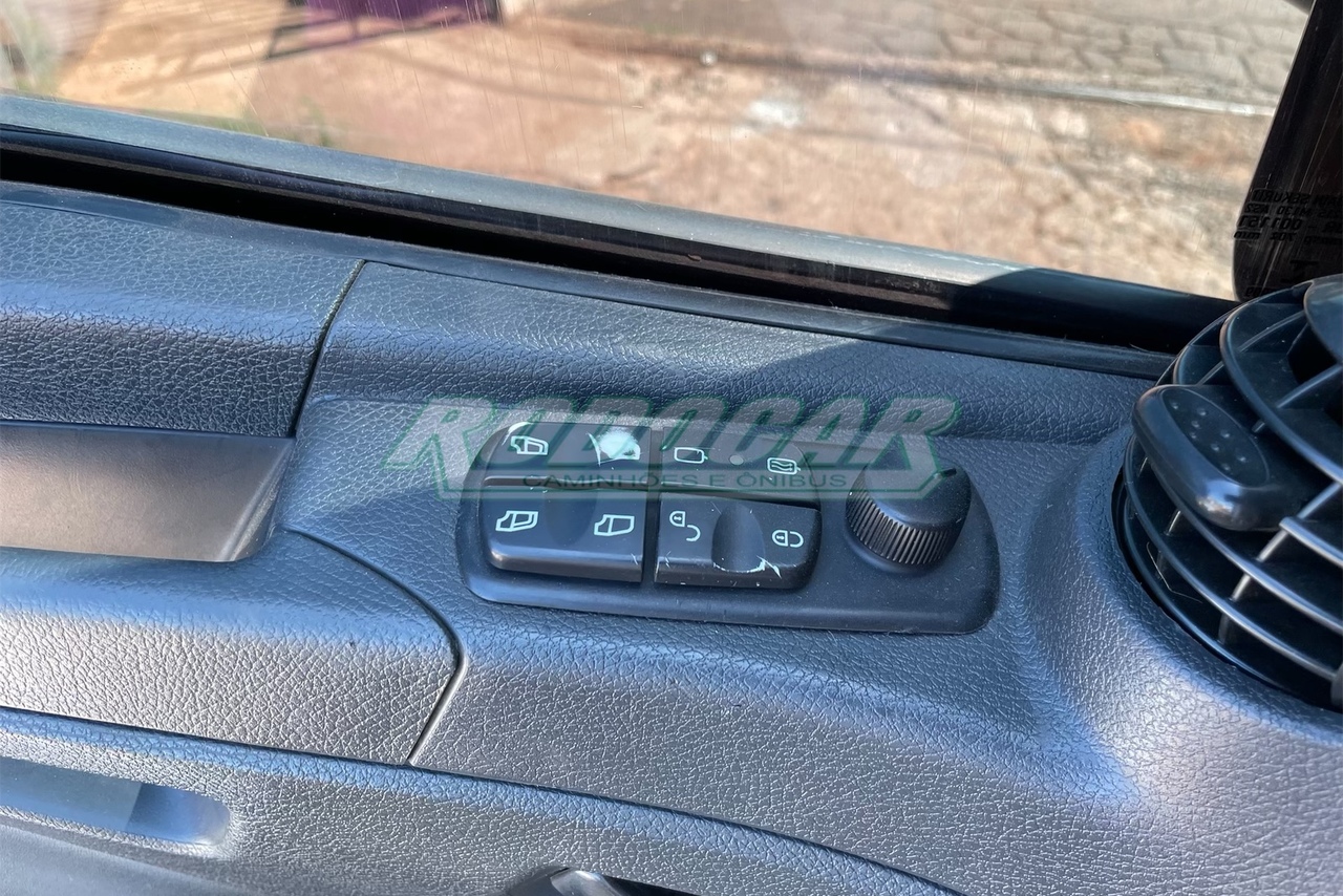 Mercedes Benz Atego 2430 - 14/14 5