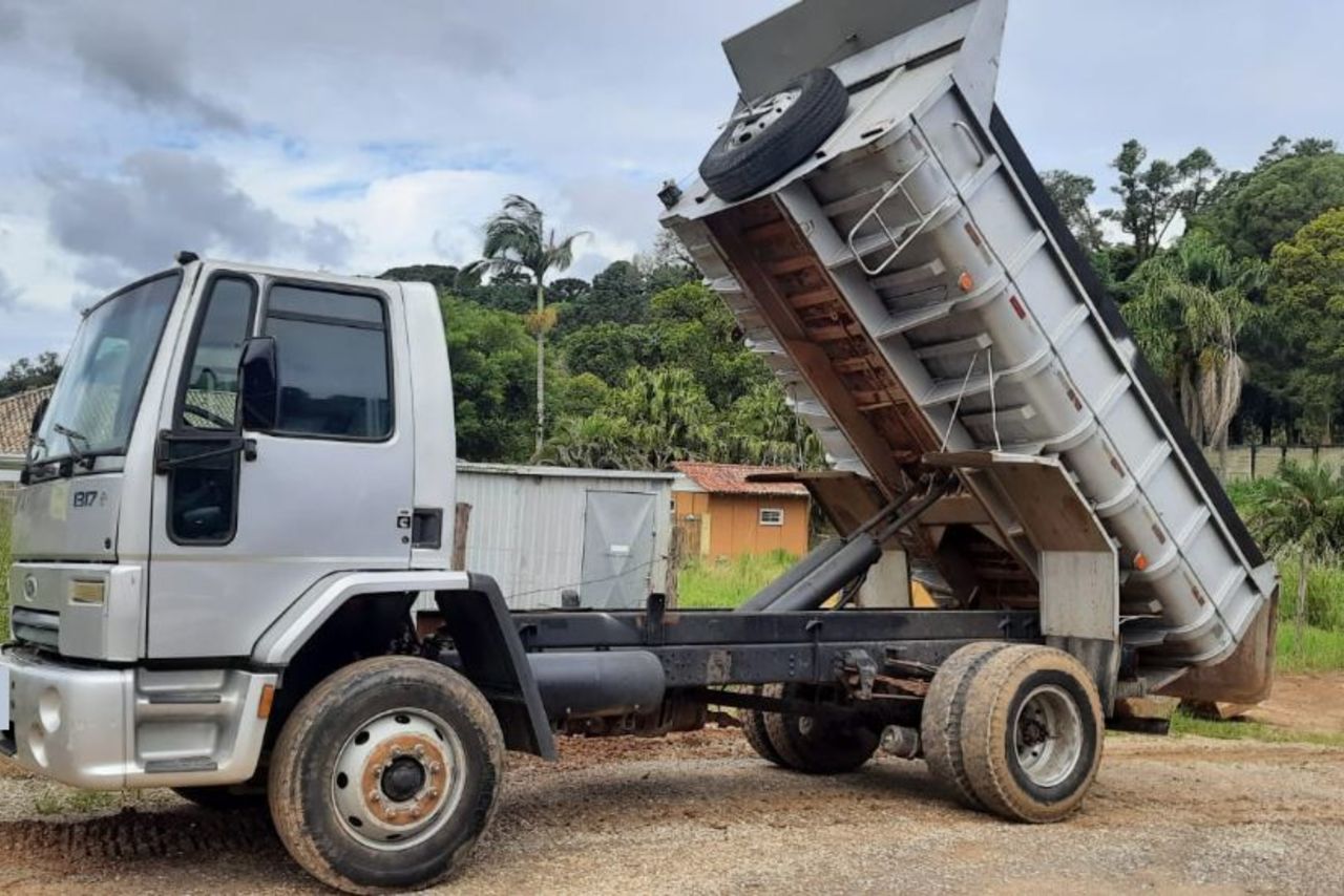 Ford Cargo1317 - 10 8