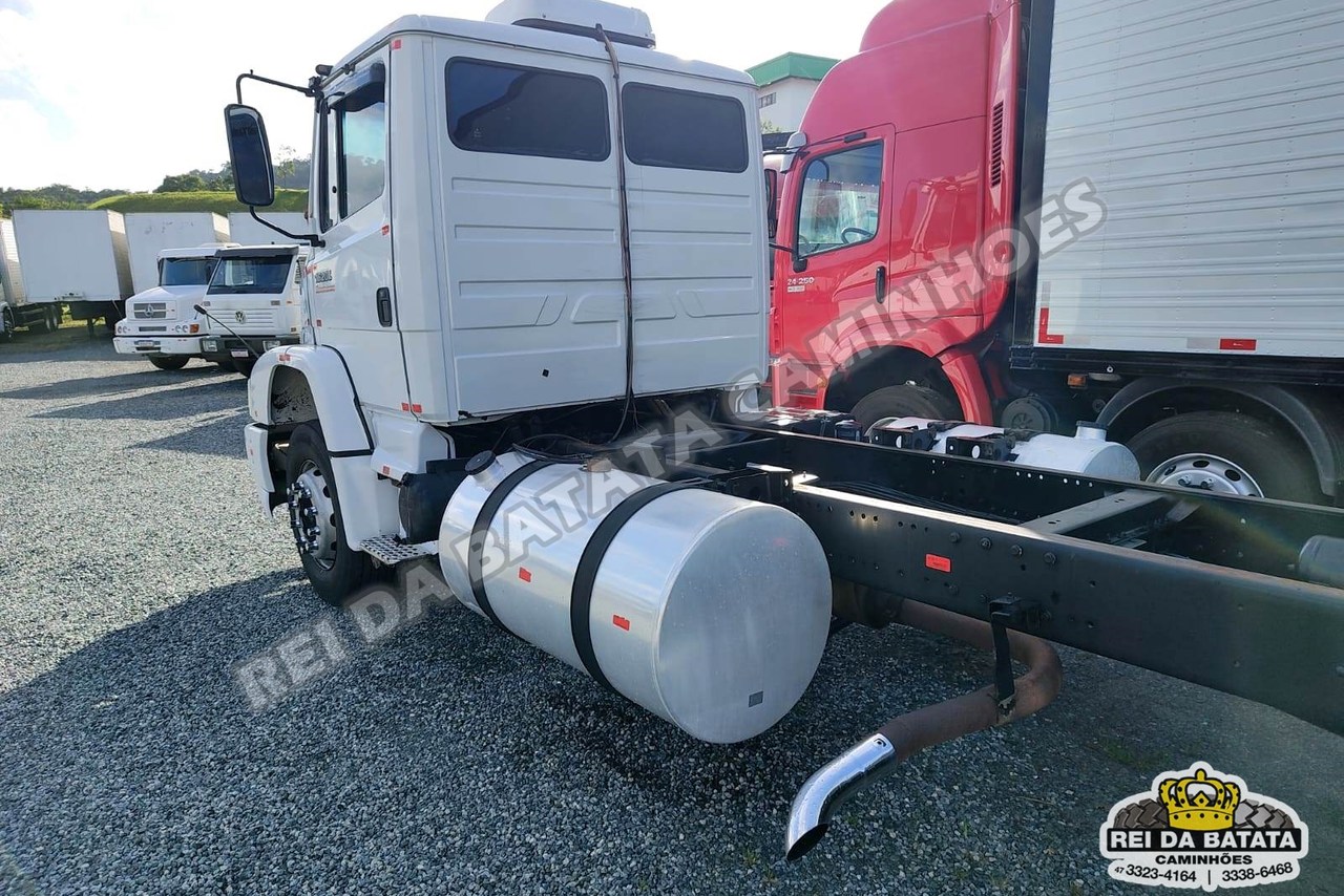 Mercedes Benz MB 1620 - 09/09 4