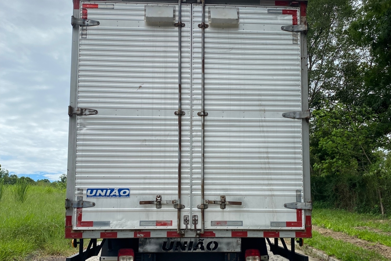Volkswagen 11-180 Delivery  - 18/19 9