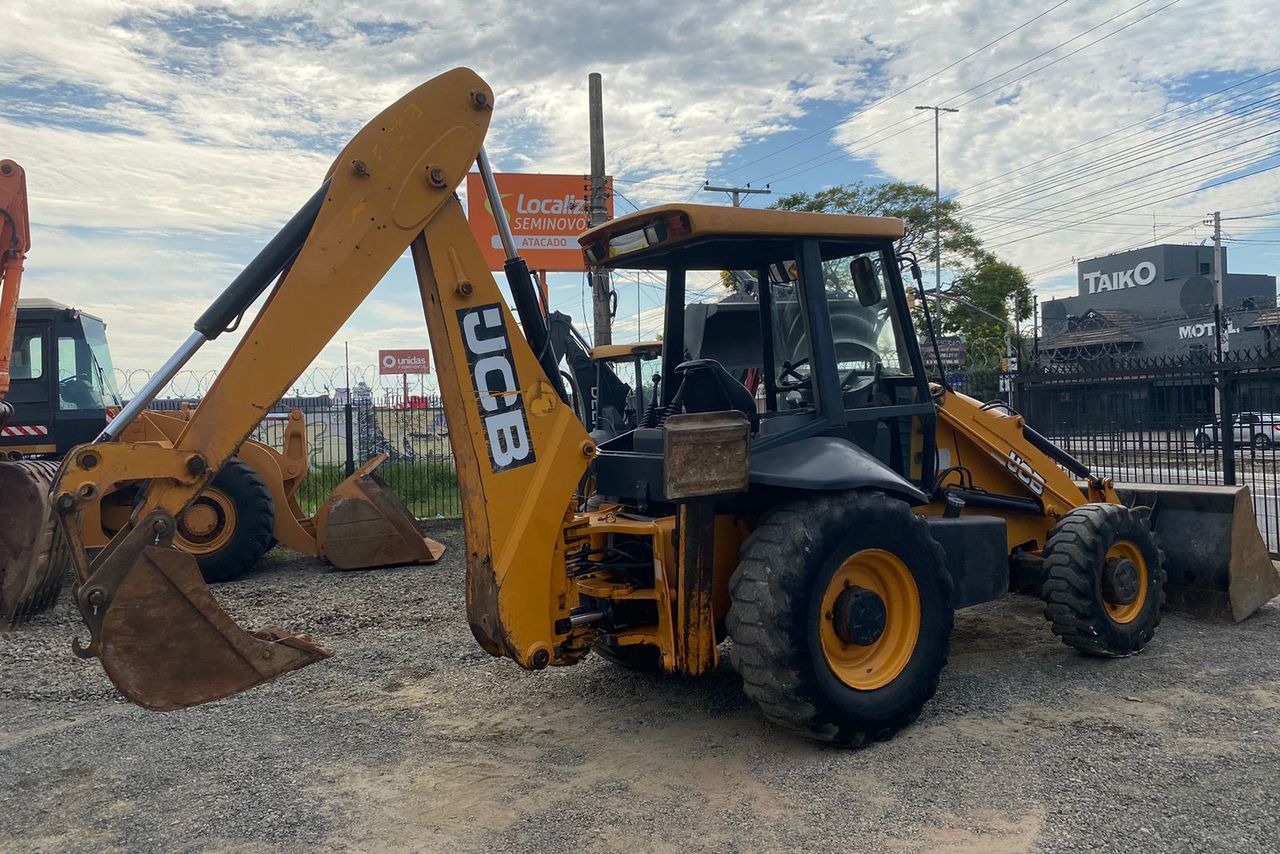 JCB 3C - 12/12 2