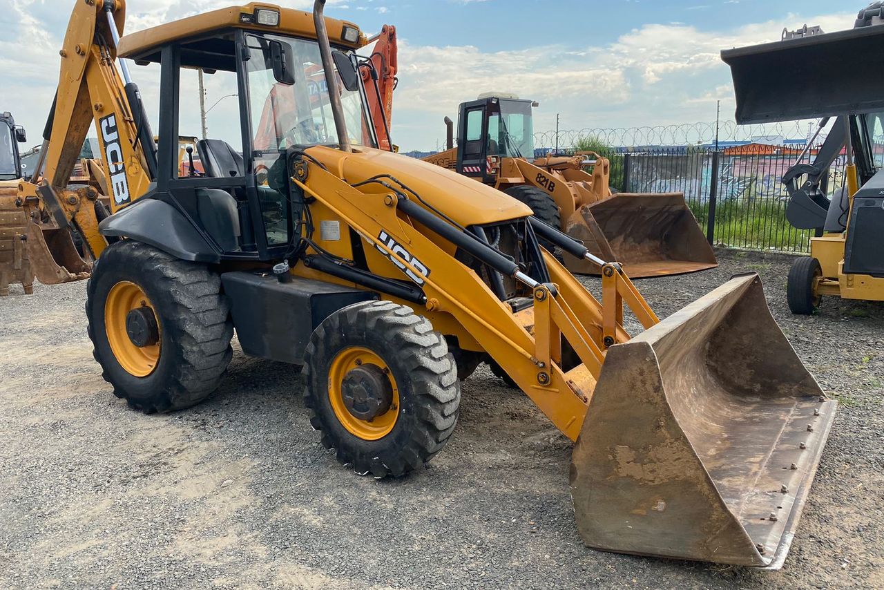 JCB 3C - 12/12 4