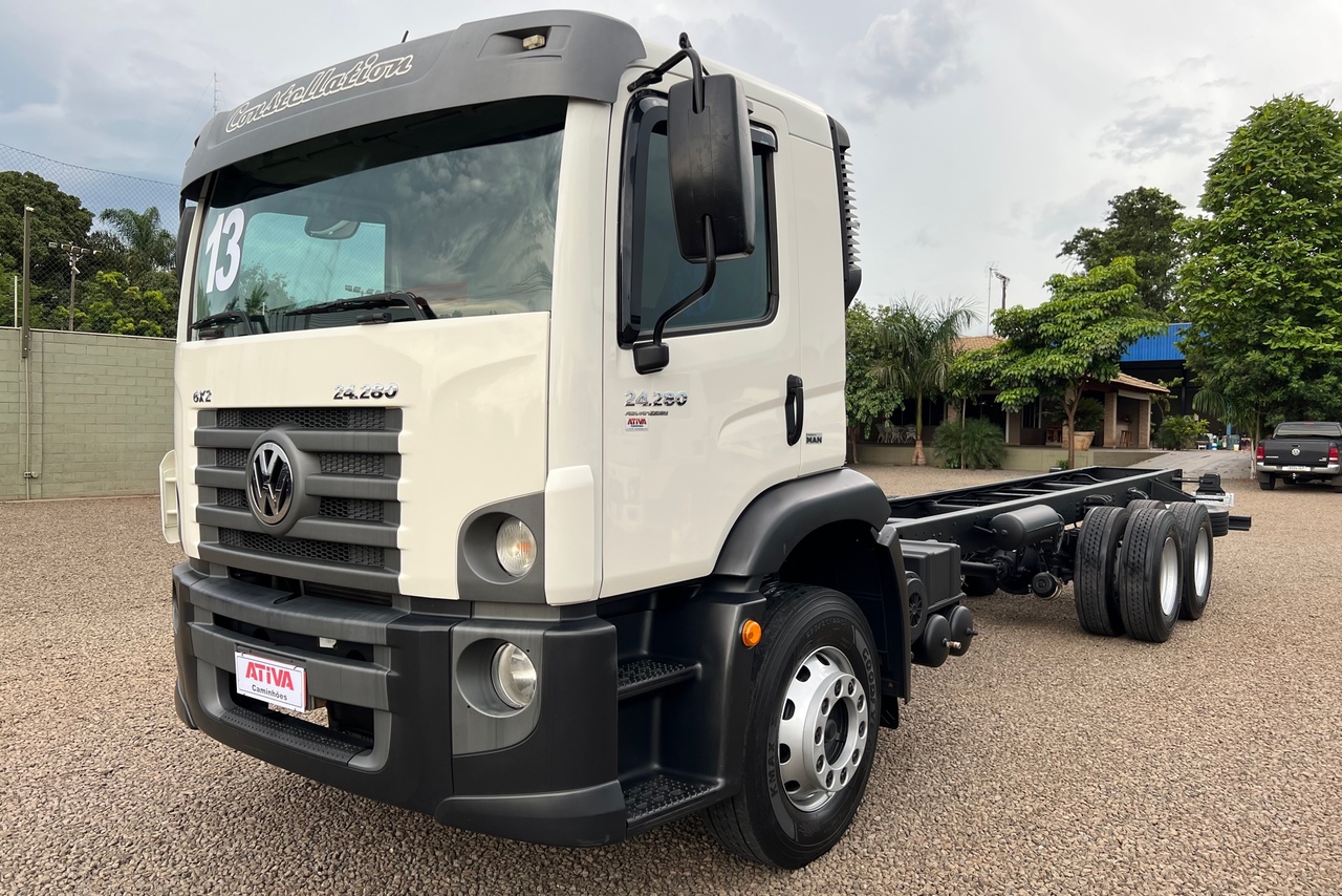 Volkswagen 24-280 E Constellation 6x2 - 12/13 6