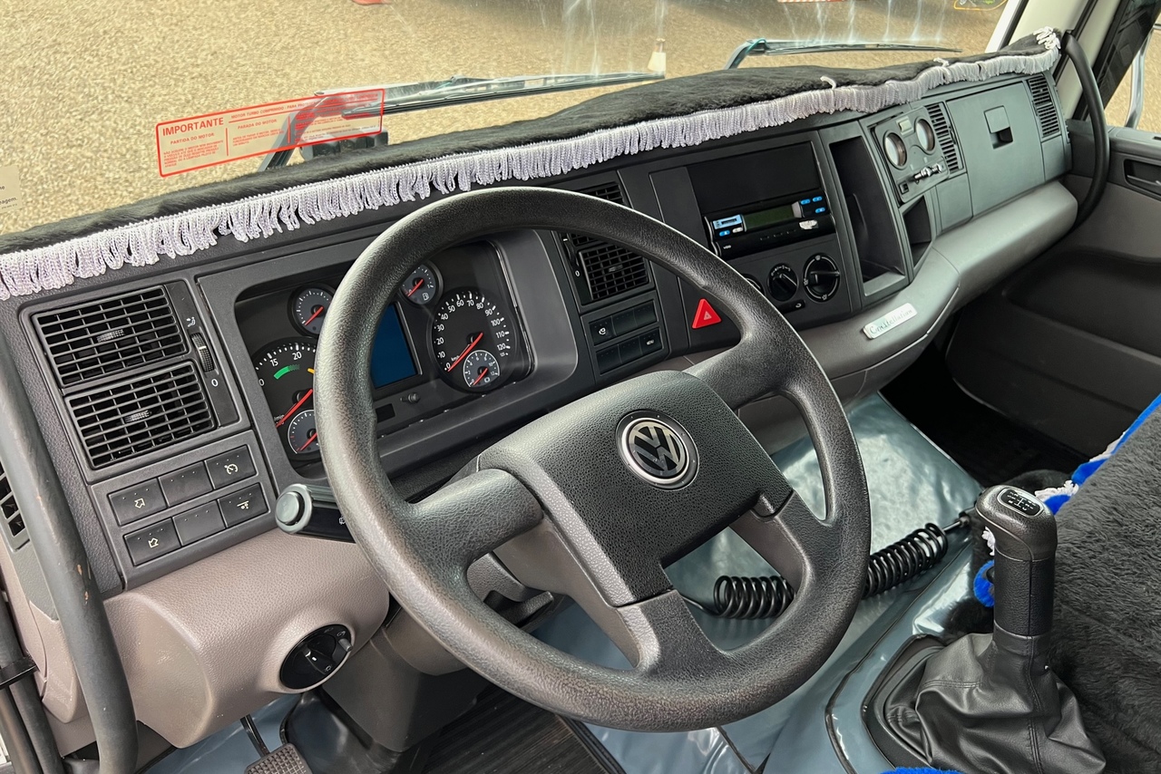 Volkswagen 24-280 E Constellation 6x2 - 12/13 8