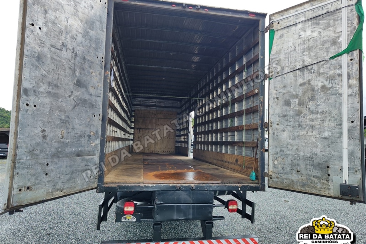 Volkswagen 24-280 E Constellation 6x2 - 12/12 13