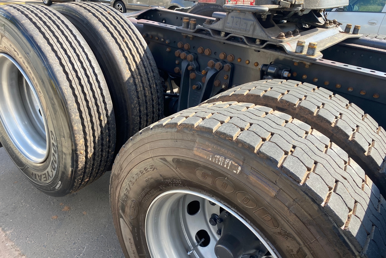 Scania 440 - 13/13 11
