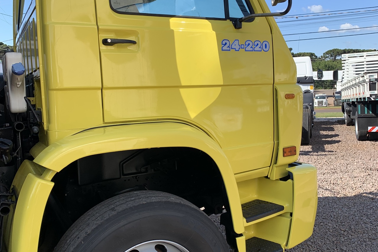 Volkswagen 24 220 - 07/07 4