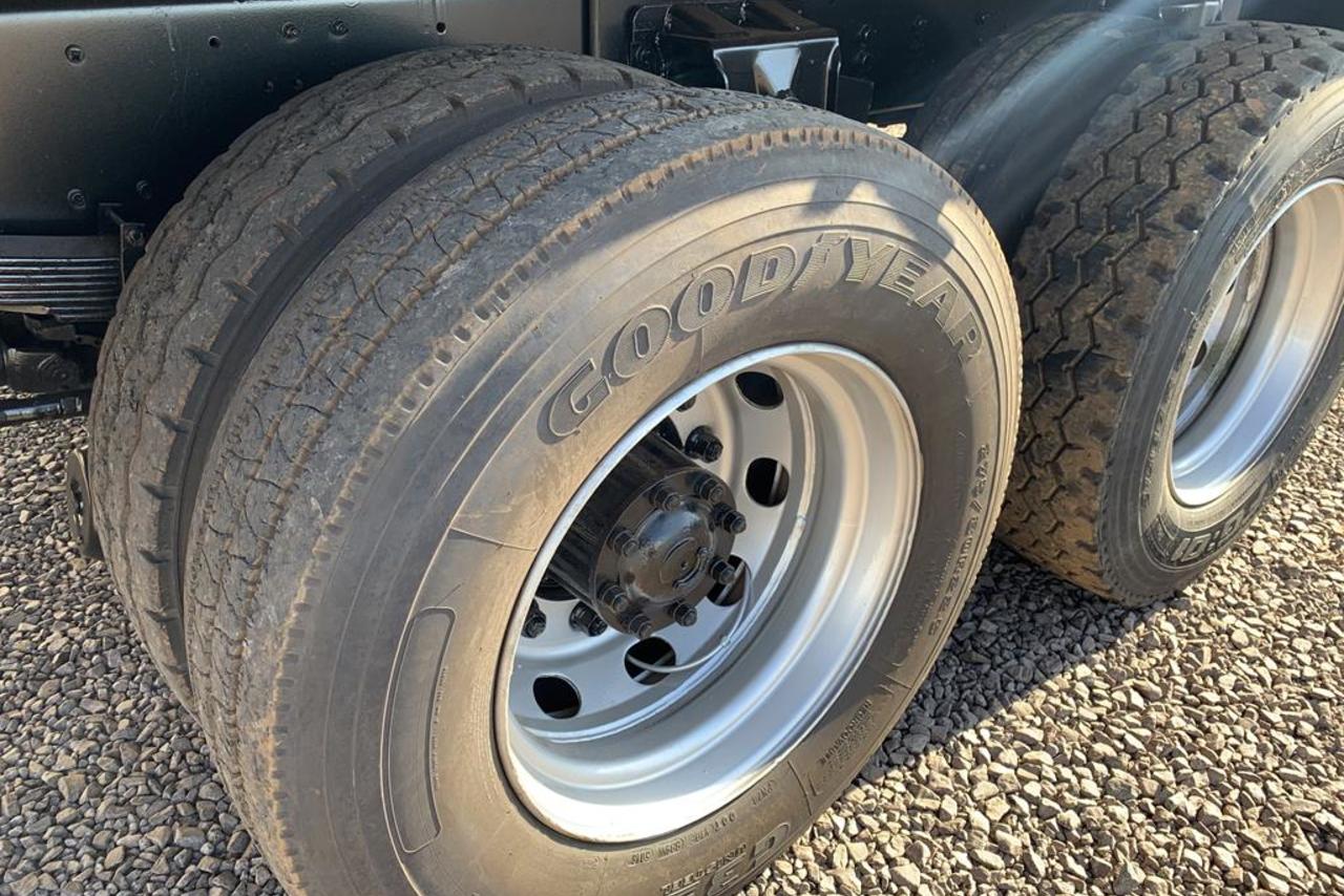 Ford Cargo2422 - 05/05 12