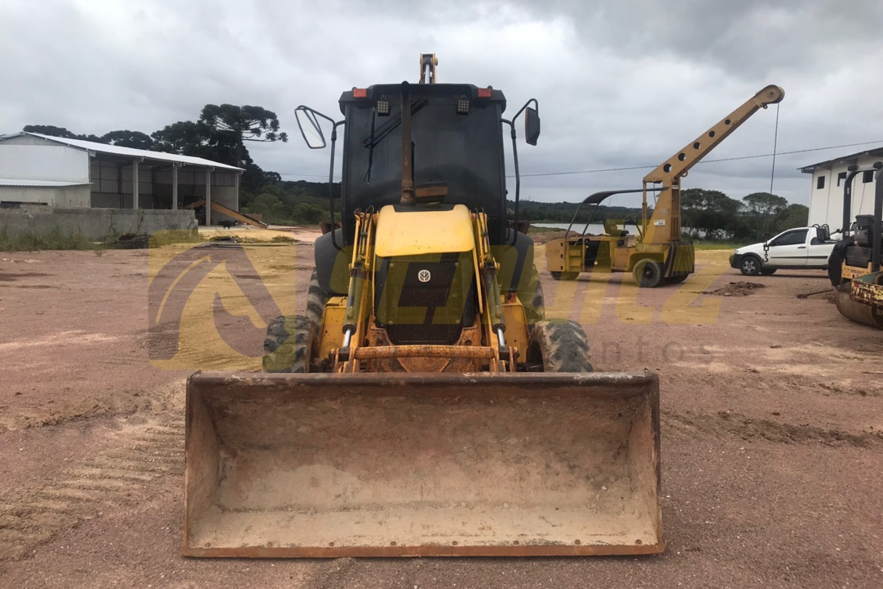 New Holland B95B - 18/18 8