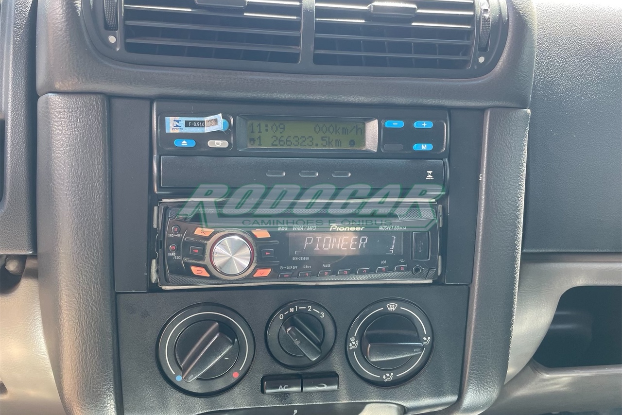 Volkswagen 8 160 - 18/18 15