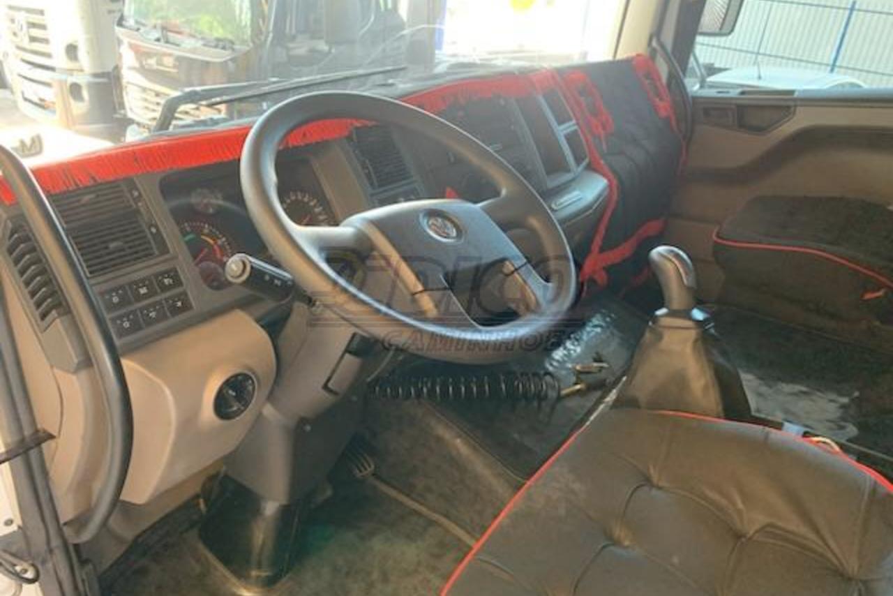 Volkswagen 30-330 Constellation 8x2 - 18/18 3