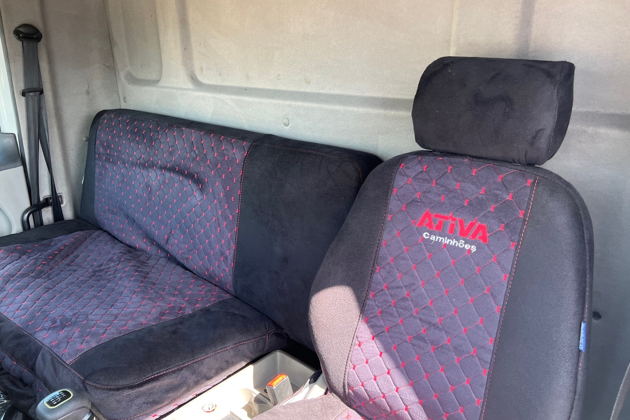 Volkswagen 24-250 E Constellation 3-Eixos - 09/10 8
