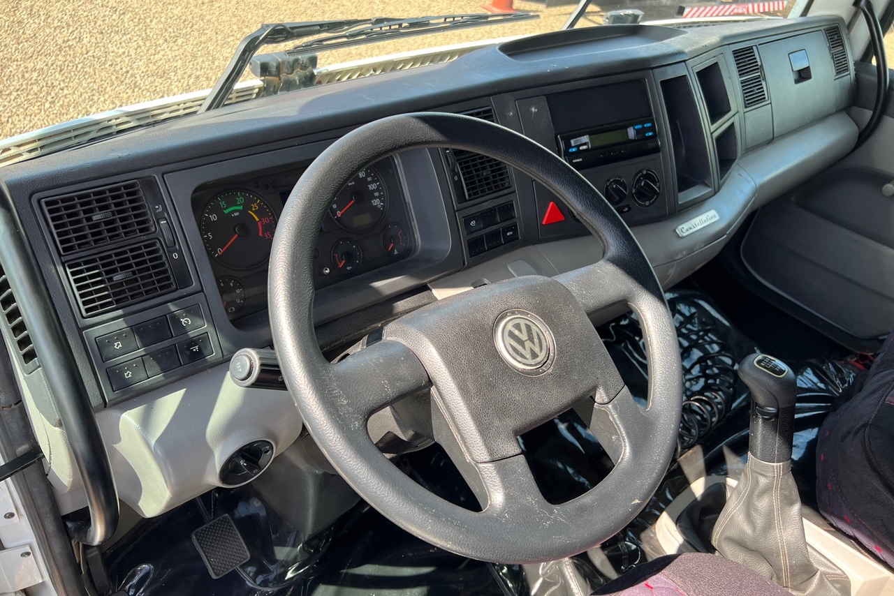 Volkswagen 24-250 E Constellation 3-Eixos - 09/10 9
