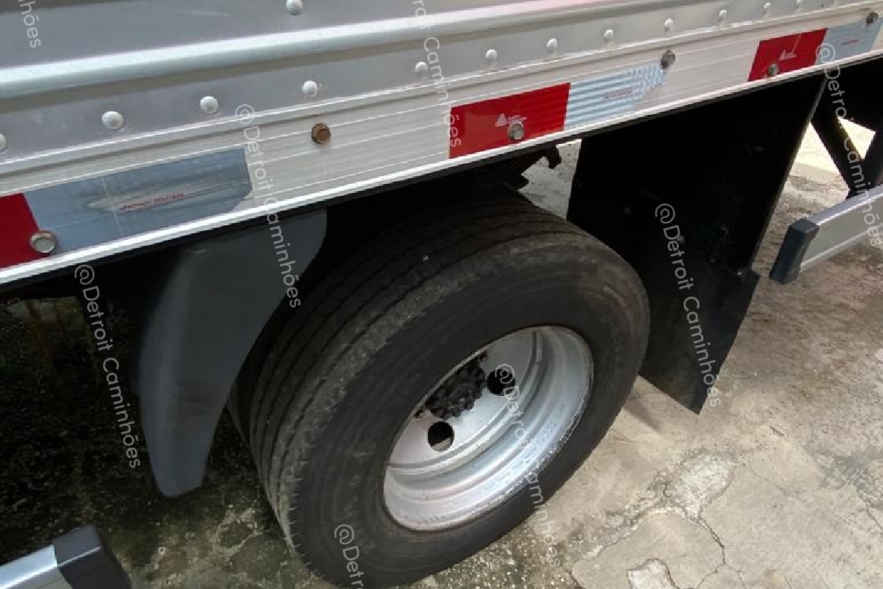 Volkswagen 8 120 - 09/09 6