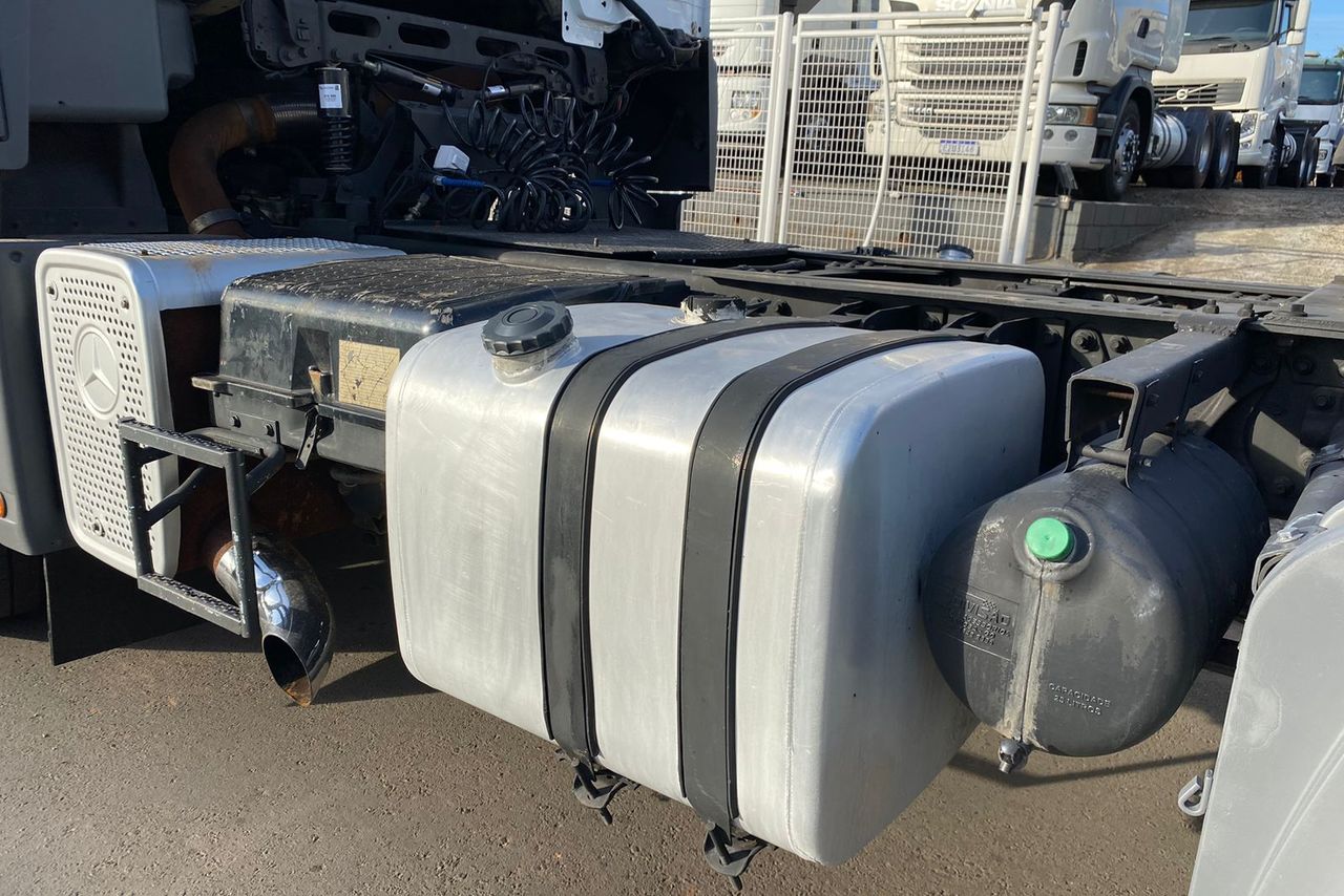 Mercedes Benz Axor 2035 - 06/06 10
