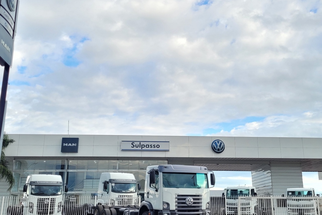 Volkswagen 24-250 E Constellation 3-Eixos - 09/10 2