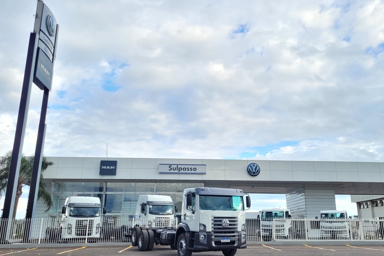 Volkswagen 24-250 E Constellation 3-Eixos - 09/10 3