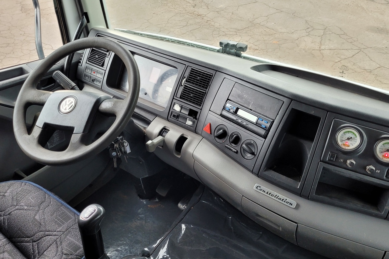 Volkswagen 24-250 E Constellation 3-Eixos - 09/10 8