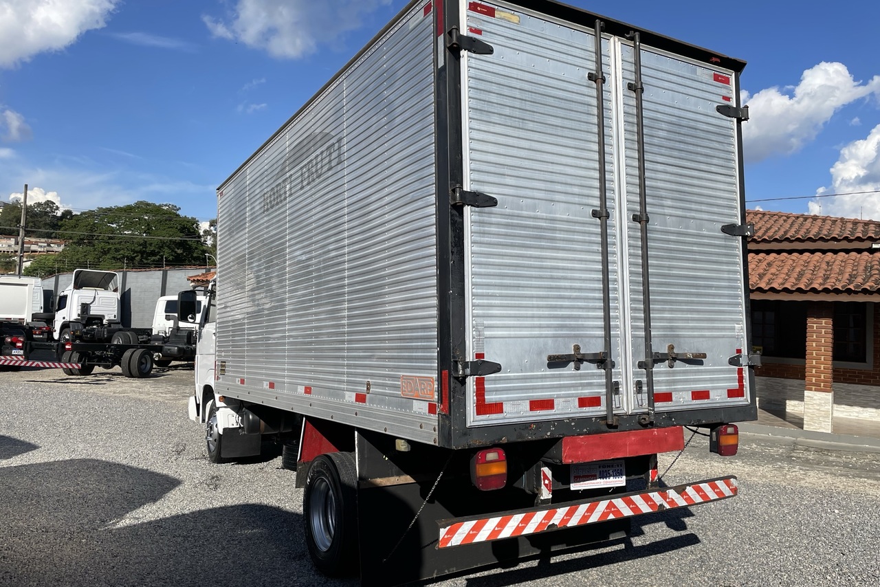 Volkswagen 8 120 - 00/01 4