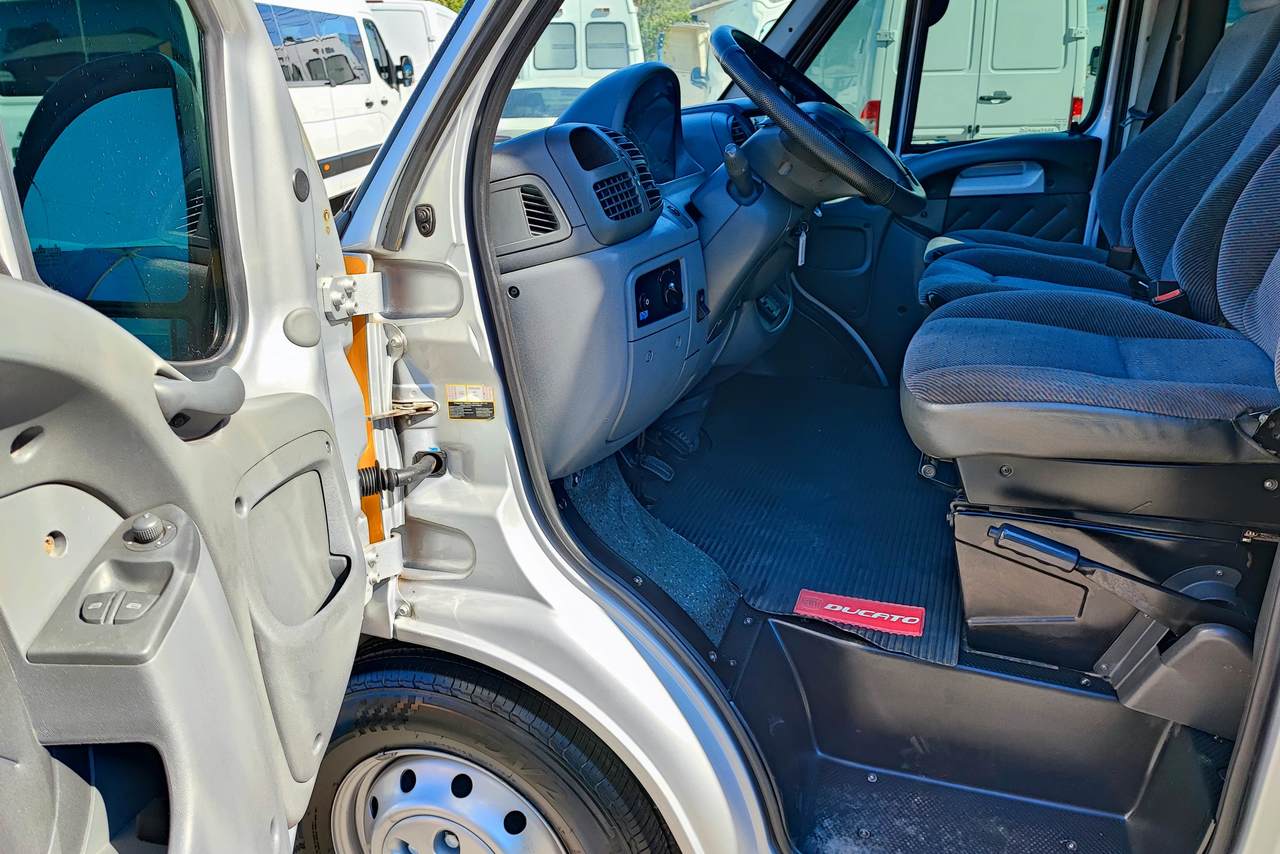 Fiat Ducato Minibus - 09/10 3