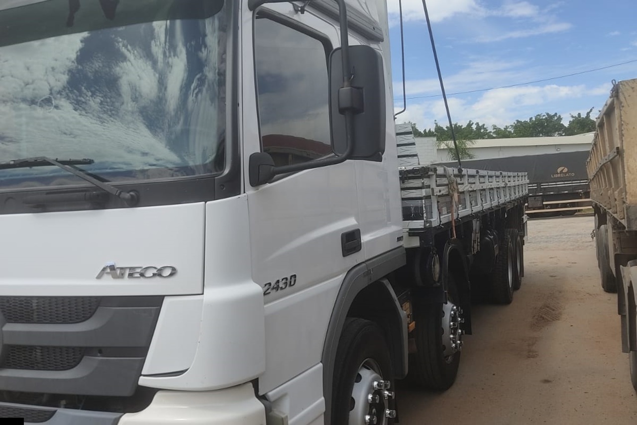 Mercedes Benz Atego 2430 - 14/14 4