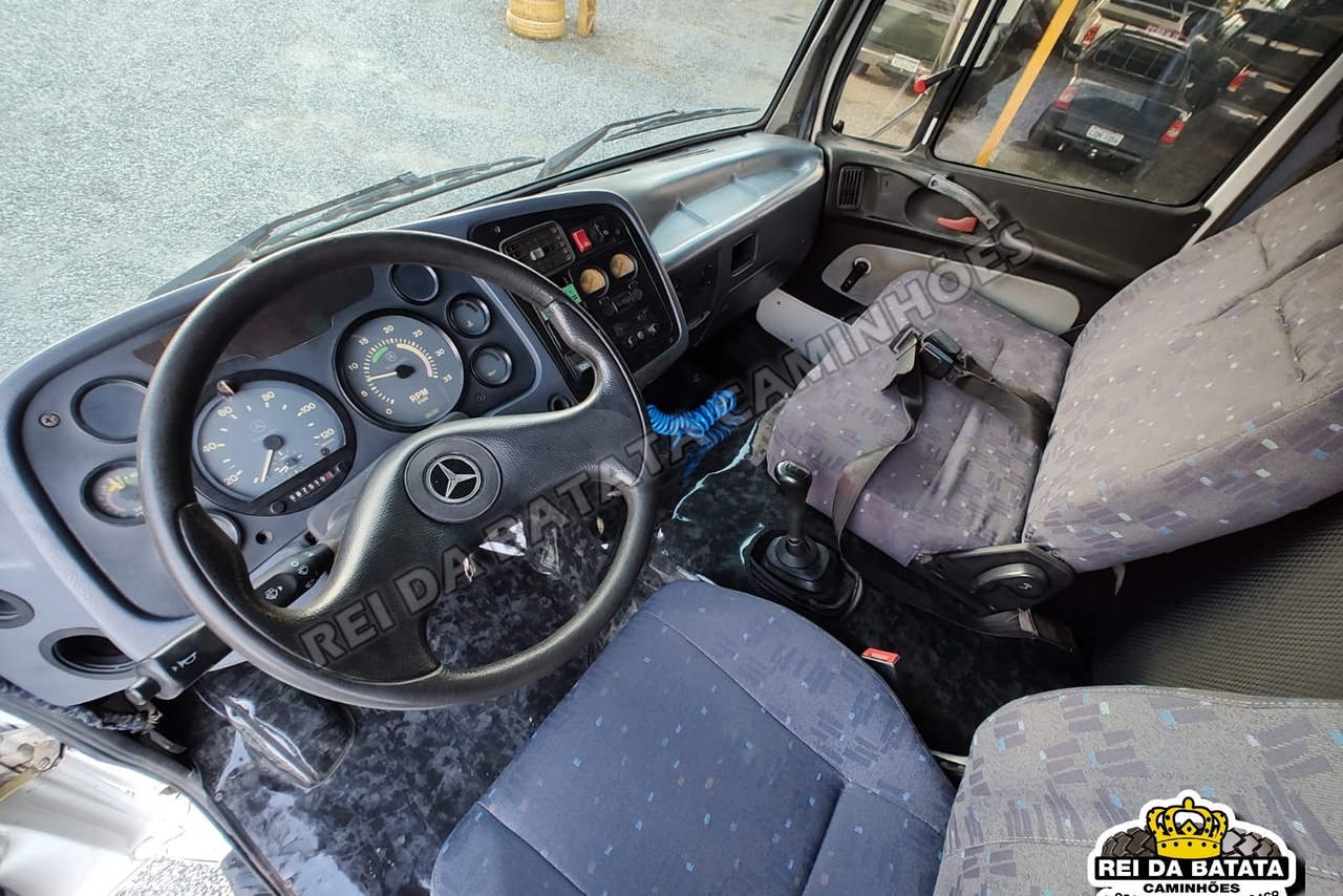 Mercedes Benz MB 1215 - 99/99 9