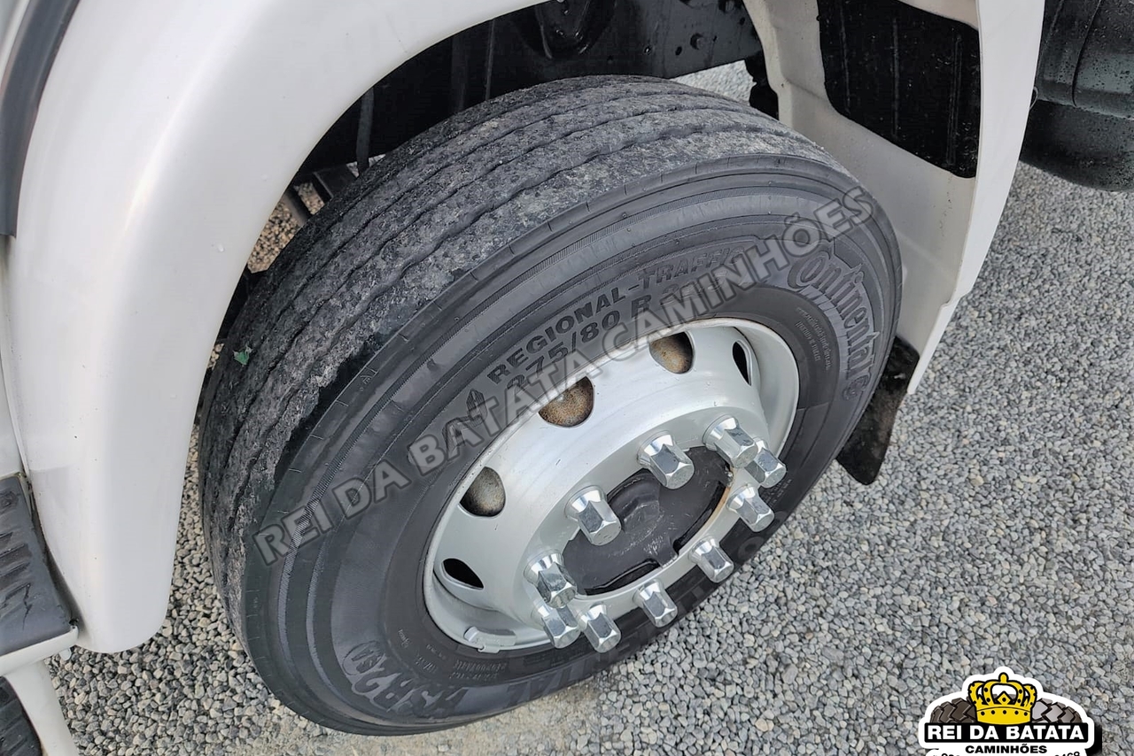 Mercedes Benz MB 1215 - 99/99 16