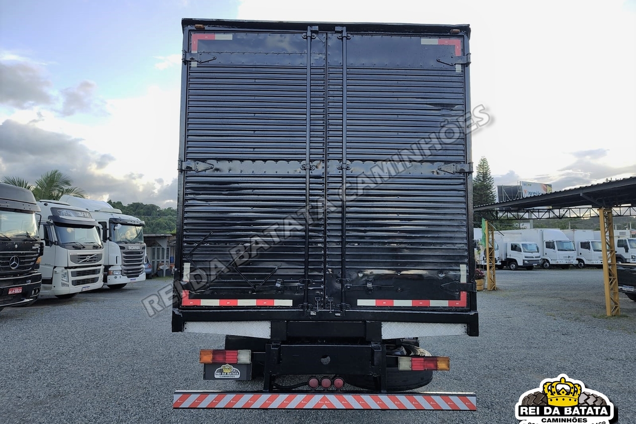 Mercedes Benz MB 1215 - 99/99 18