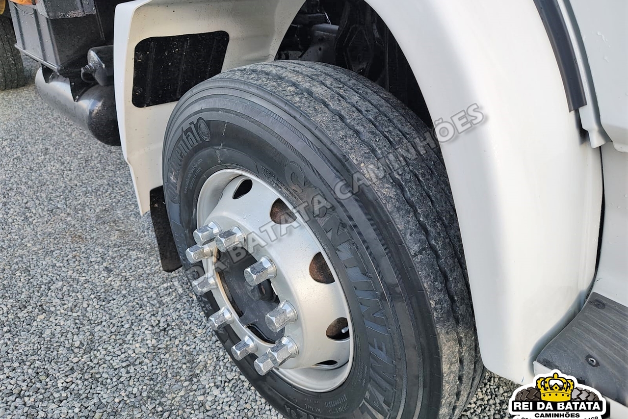 Mercedes Benz MB 1215 - 99/99 19