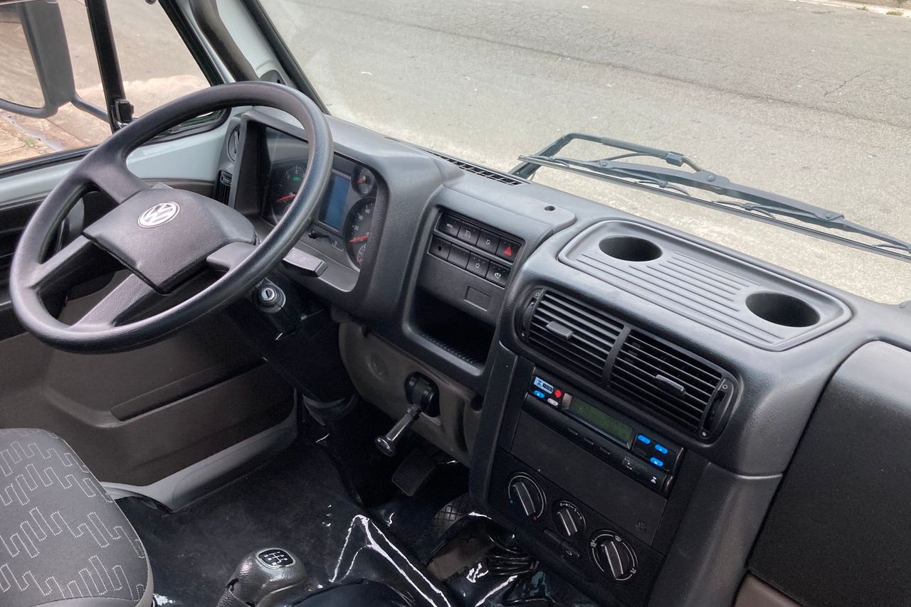 Volkswagen 8 160 - 14/15 12