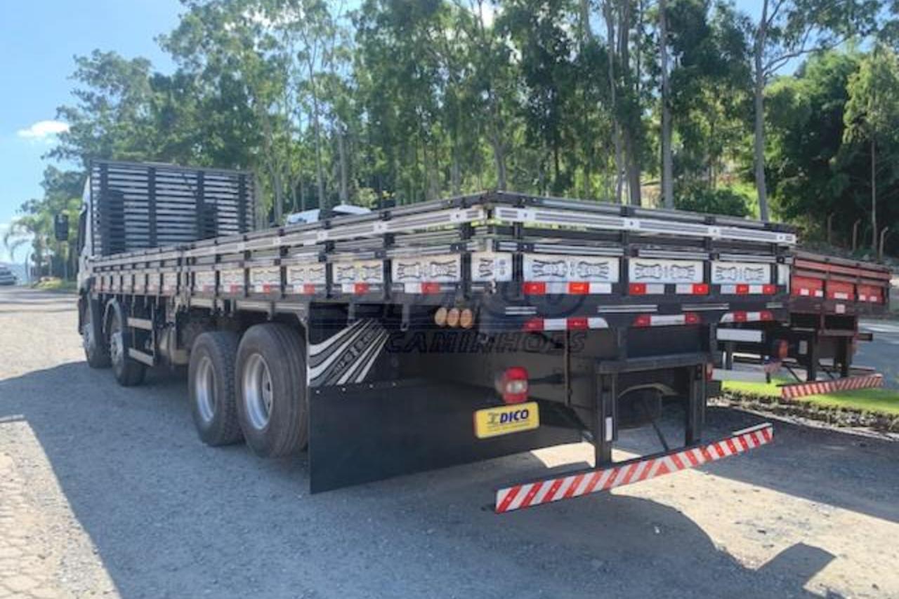 Volkswagen 30-330 Constellation 8x2 - 18/18 6