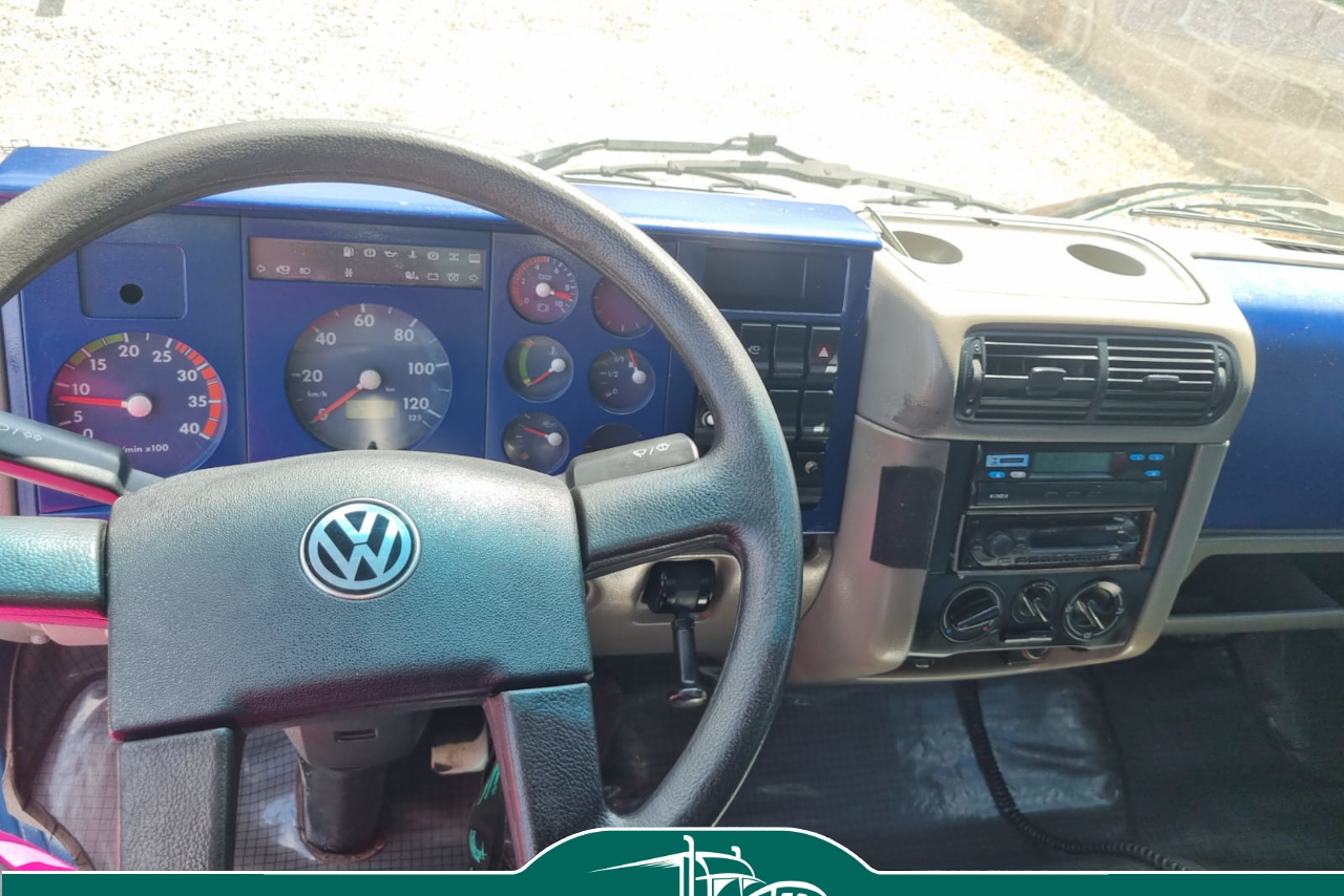 Volkswagen 8 120 - 02/02 13