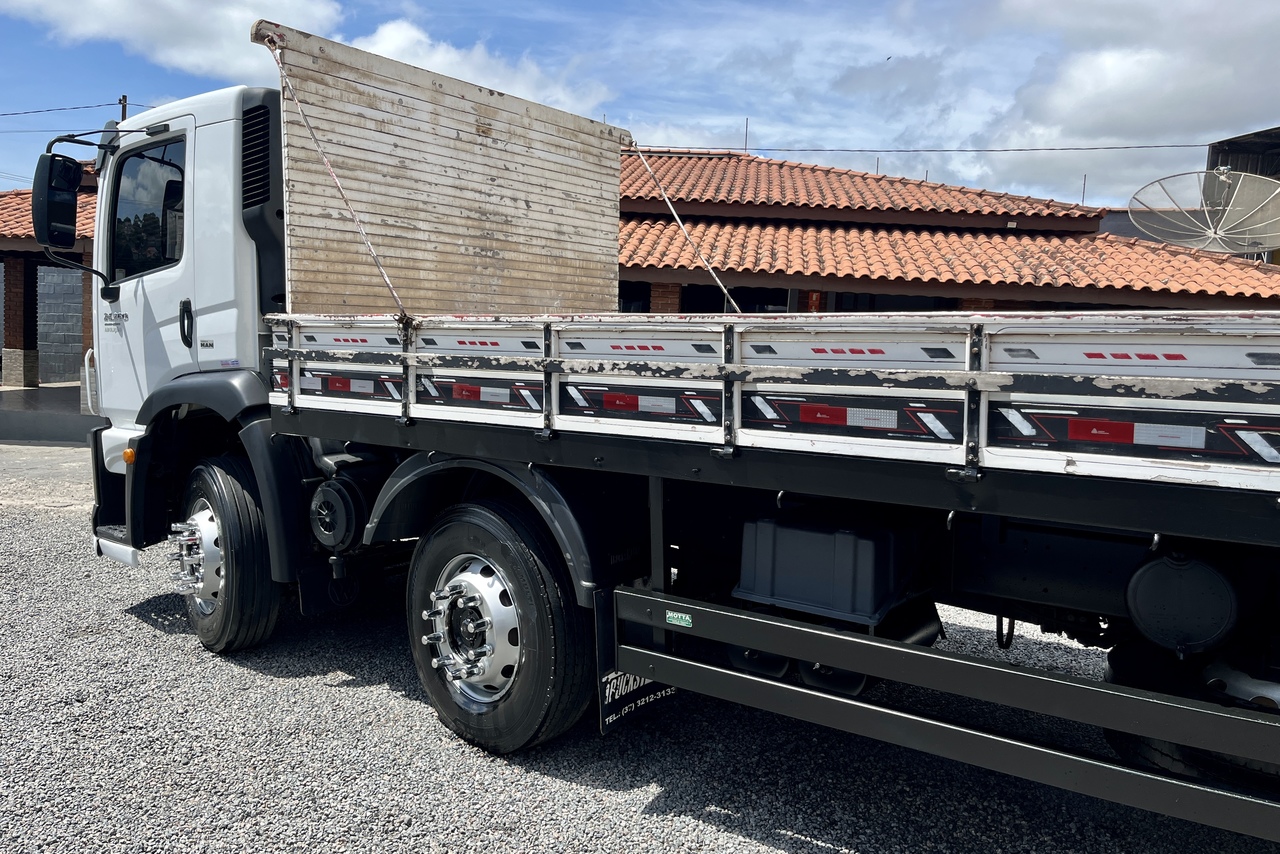 Volkswagen 24-280 E Constellation 6x2 - 15/15 7