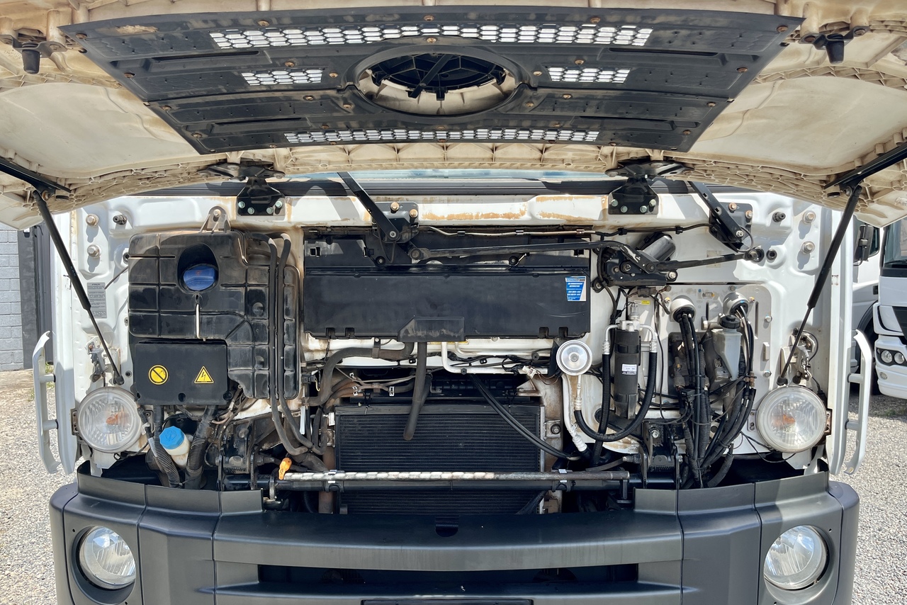 Volkswagen 24-280 E Constellation 6x2 - 15/15 8