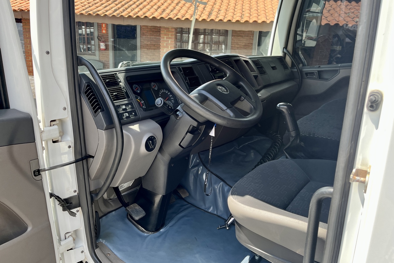 Volkswagen 24-280 E Constellation 6x2 - 15/15 15