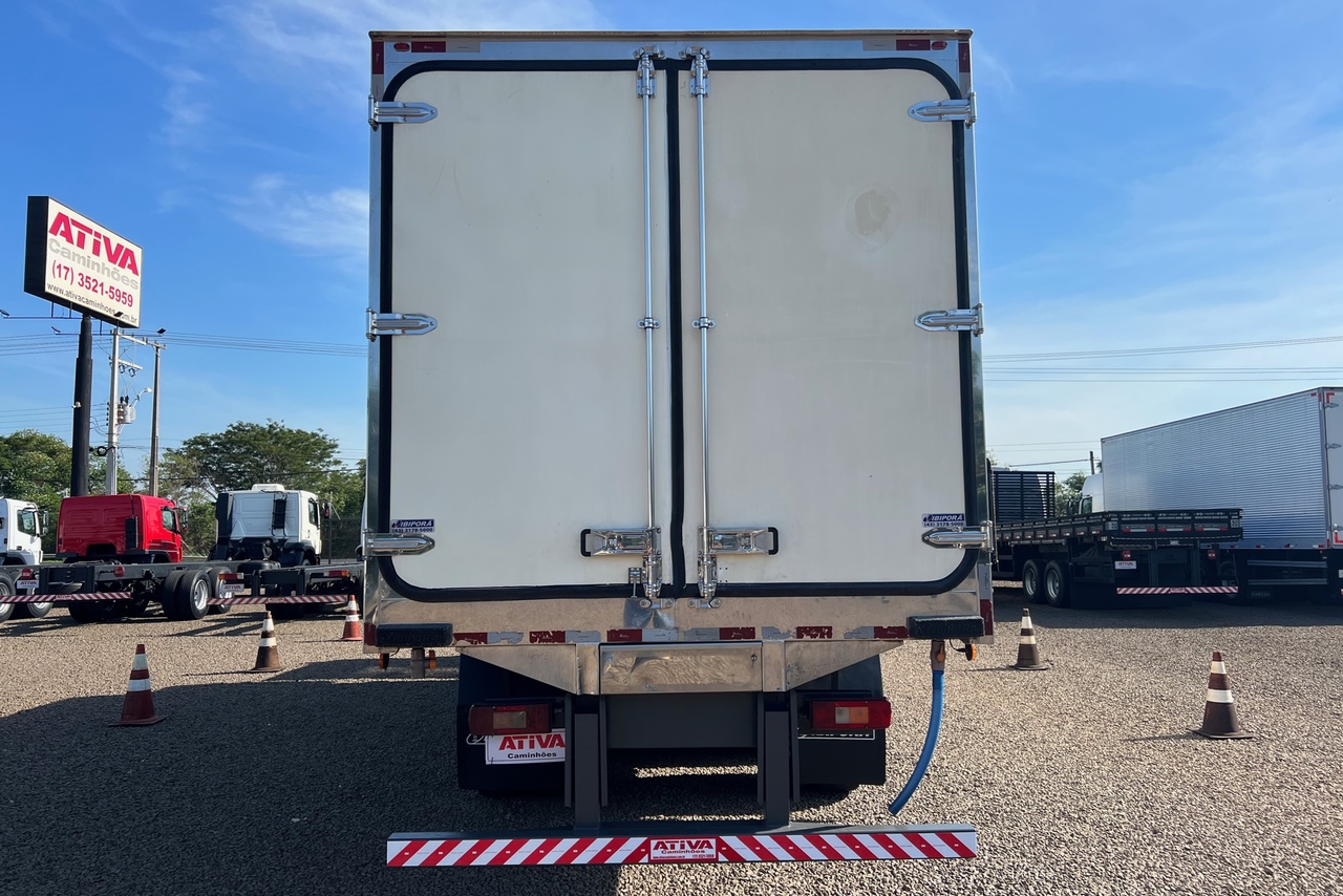 Volvo VM 270 - 17/18 4