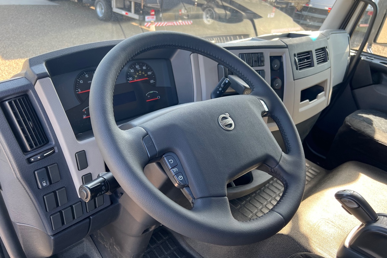 Volvo VM 270 - 17/18 8