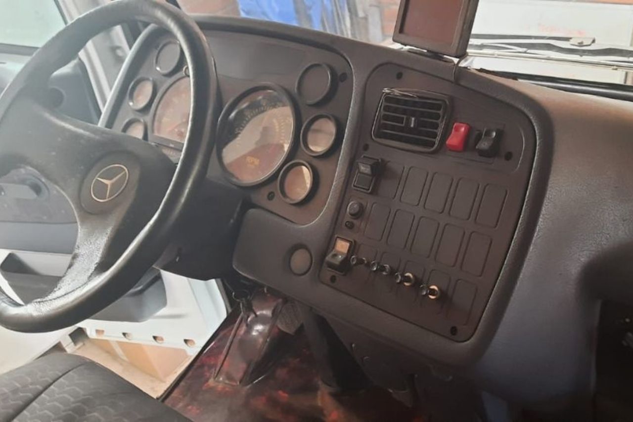 Mercedes Benz MB 1718 - 11/11 7