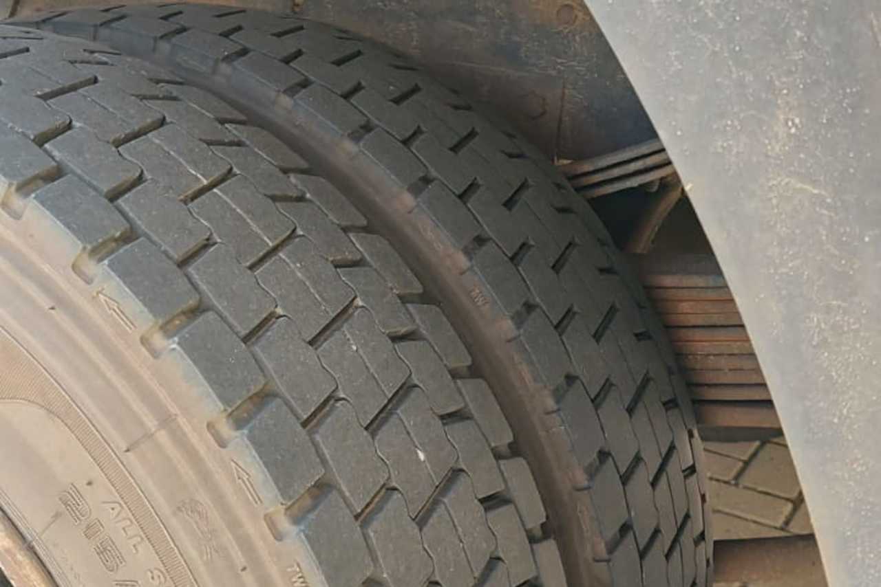 Volkswagen 8 160 - 13/13 2