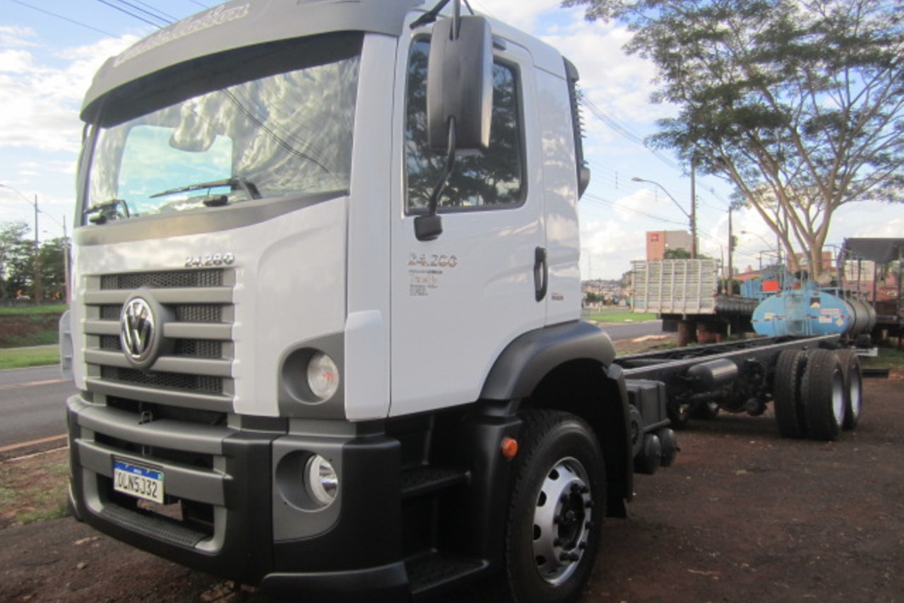 Volkswagen 24-280 E Constellation 6x2 - 14/14 3