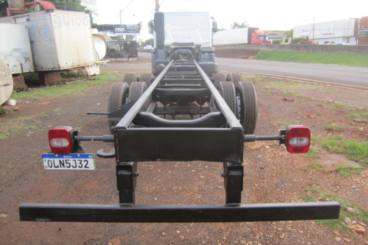 Volkswagen 24-280 E Constellation 6x2 - 14/14 4
