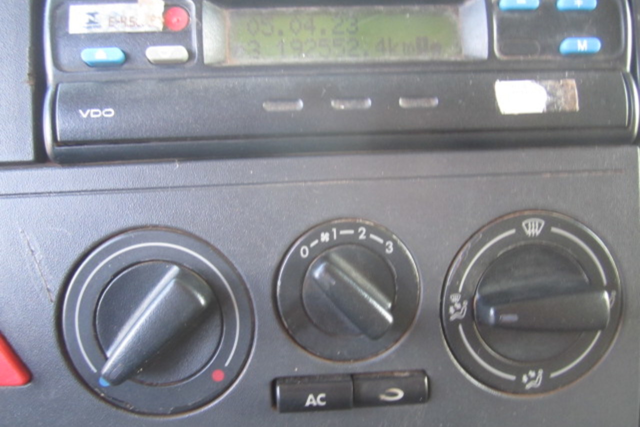 Volkswagen 24-280 E Constellation 6x2 - 14/14 15