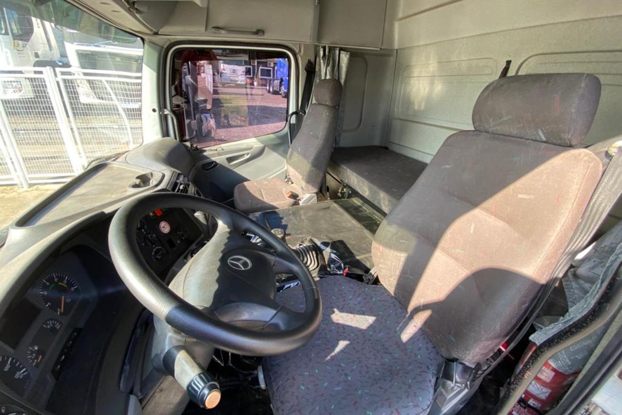 Mercedes Benz Axor 1933 - 09/09 10