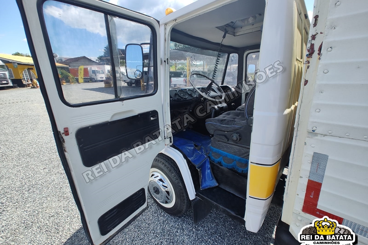 Mercedes Benz MB 608 - 77/77 7