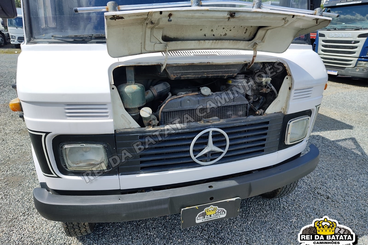Mercedes Benz MB 608 - 77/77 11