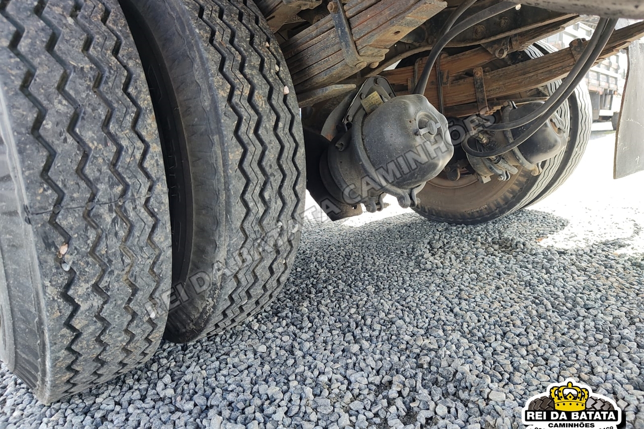 Mercedes Benz MB 608 - 77/77 15