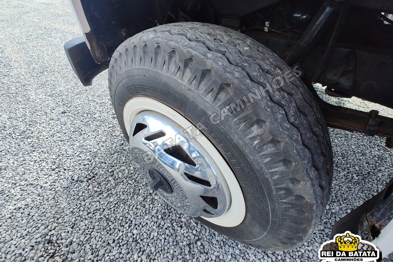 Mercedes Benz MB 608 - 77/77 17