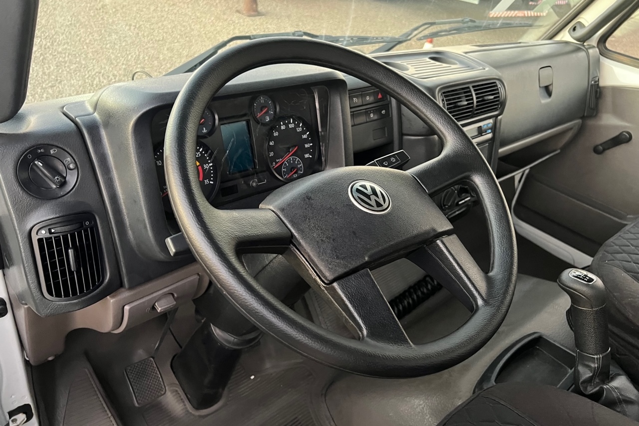 Volkswagen 8 160 - 14/14 5