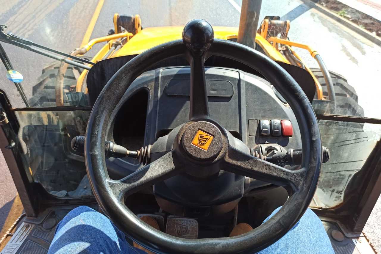 JCB 4CX - 14/14 9