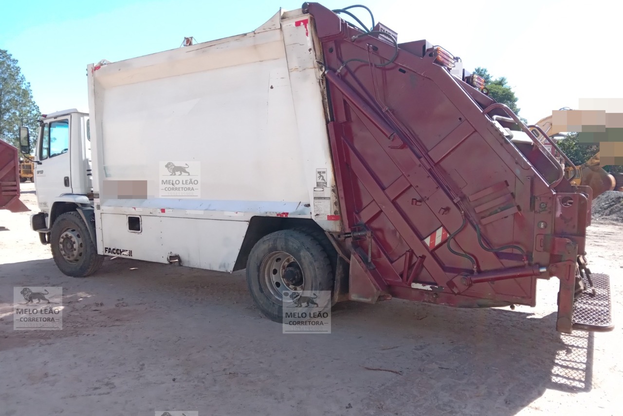 Mercedes Benz MB 1718 - 11/11 4